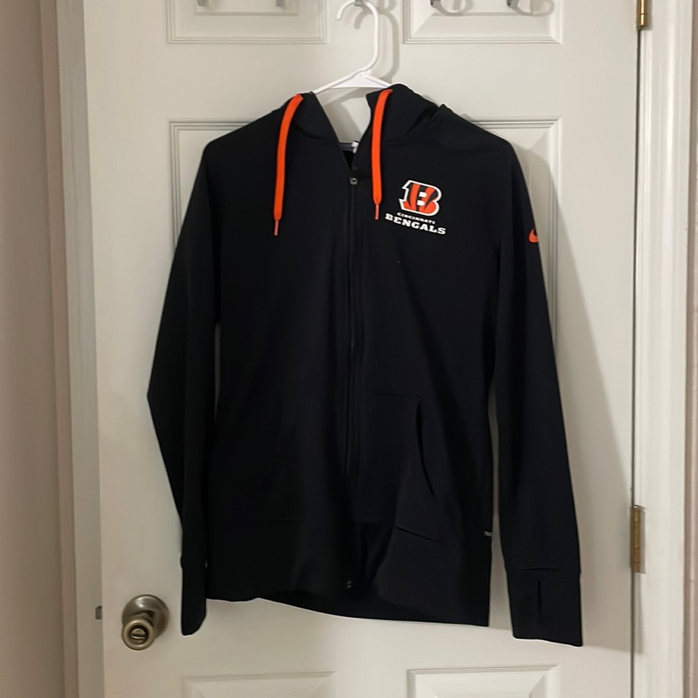 Women’s Nike NFL Team Apparel Cincinnati Bengals Full Zip hooded sweatshirt